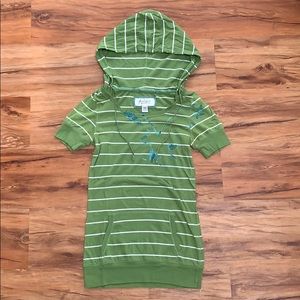 Striped green t-shirt with hood.